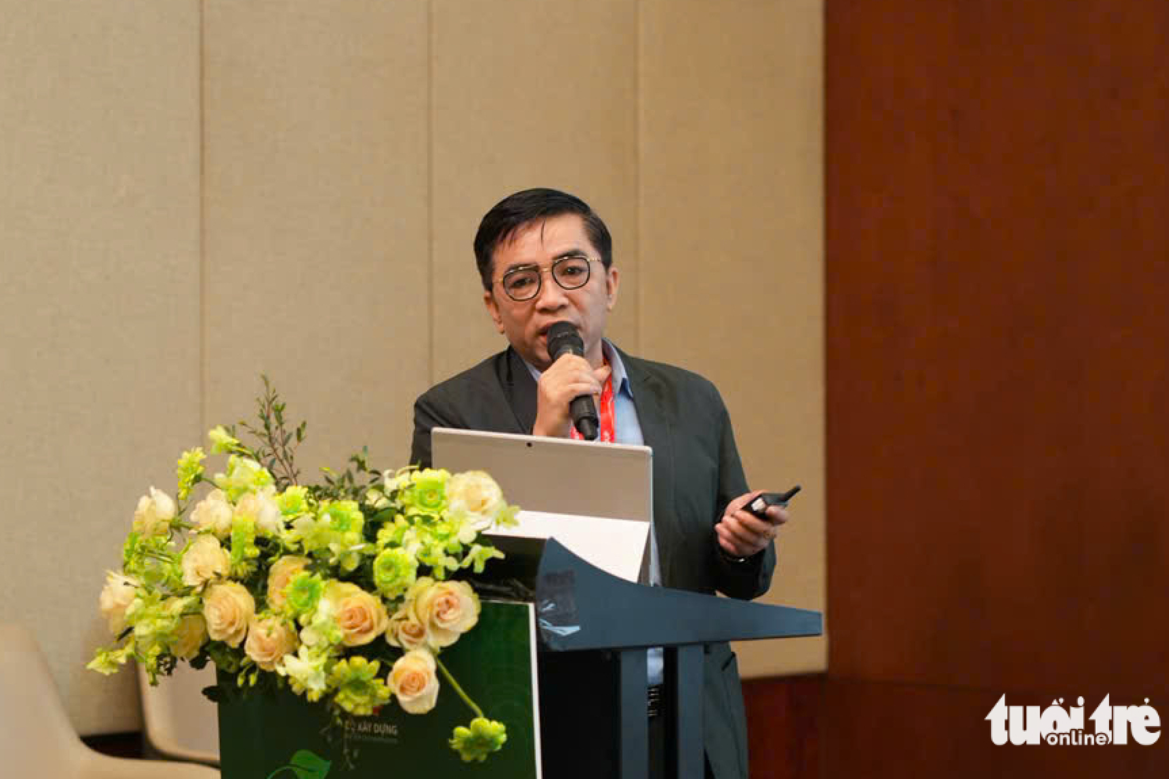 迈向净零排放:越南需要发展绿色交通,人工智能技术引领道路